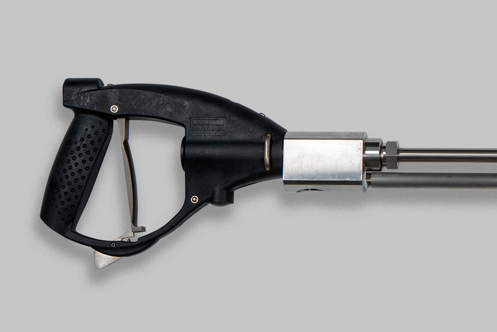 KAMAT High-Pressure Dump Gun 3000, showing black handle 