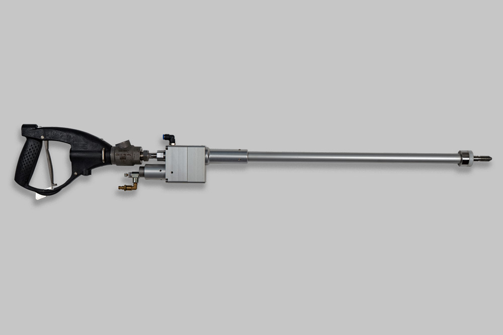 3 High-pressure guns and lances for the global high-pressure tchnology market. 